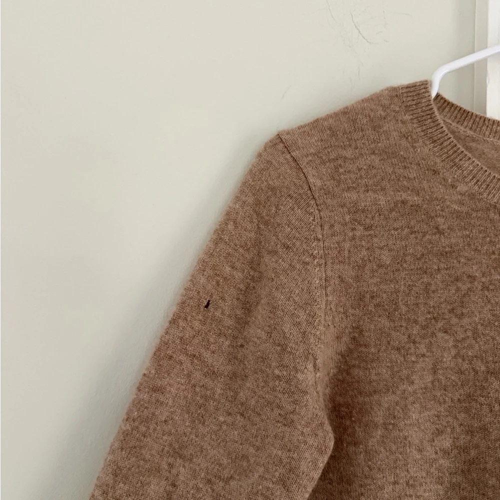 Quince Mongolian Cashmere Crewneck Sweater Oatmeal Small FLAWS - Picture 5 of 12